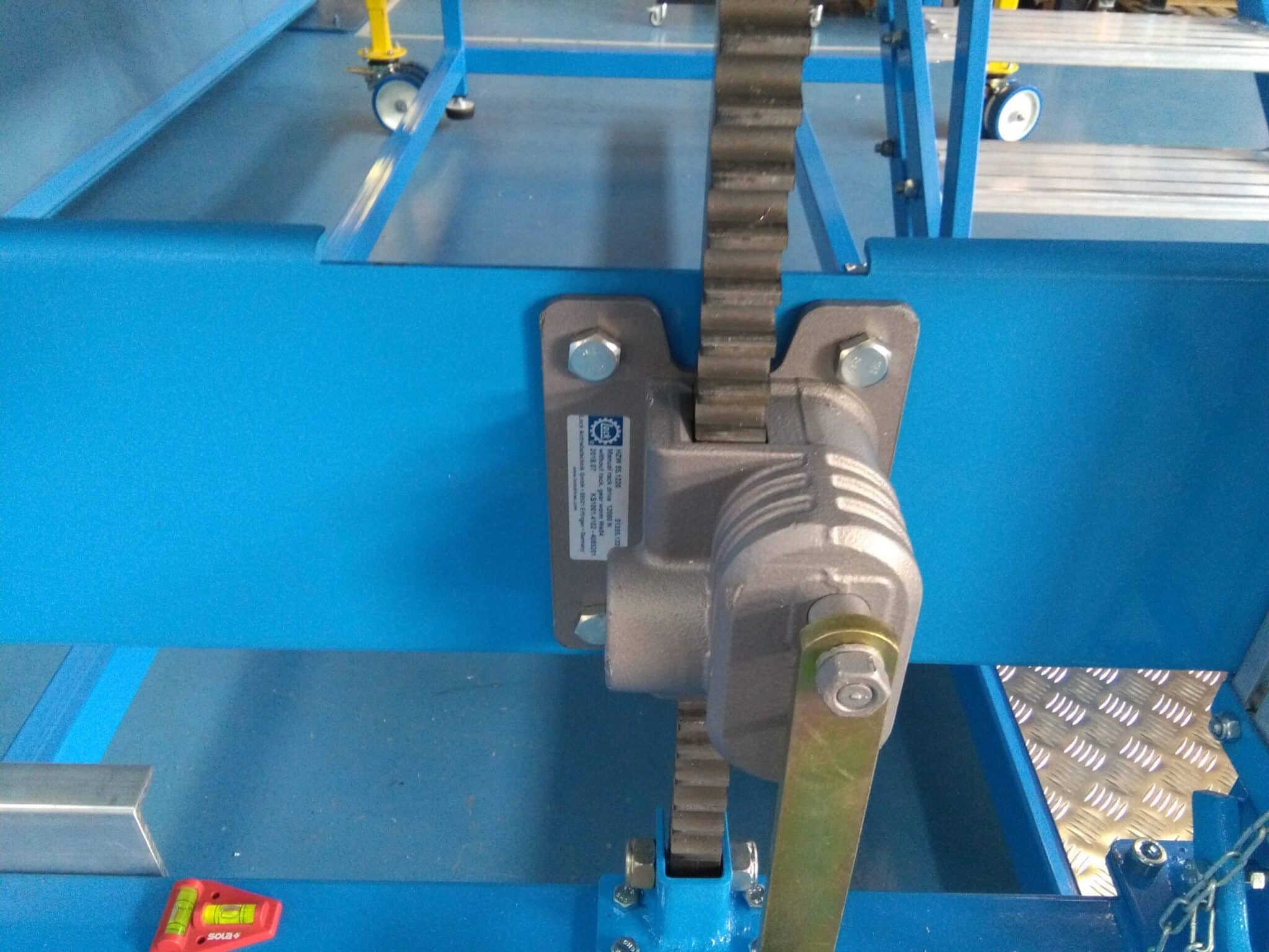 Plateforme élévatrice Inox 130 X 160 Mm – DIN 12897, Pour Laboratoire, Atelier, Réglage De Hauteur